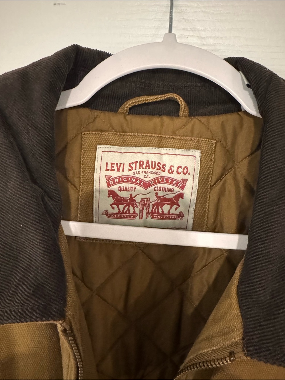 Levi's Men's Brown Jacket with Dark Contrast Collar - Picture 5 of 7